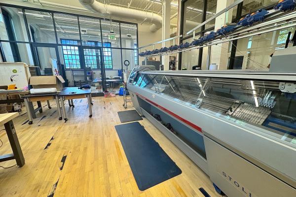 Digital Knitting Machine